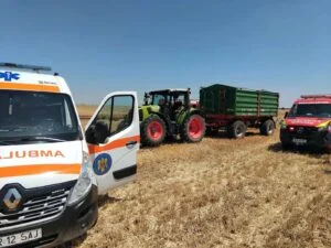 Accident între tractor și combină agricolă în Teleorman: o persoană decedată și una transportată la spital