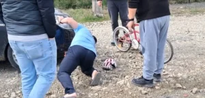 Accident rutier la Cenade, Alba: copil de 2 ani lovit de un autoturism, dosar penal pentru vătămare corporală din culpă deschis