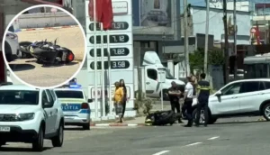 Motociclist rănit după ce o șoferiță de 18 ani nu a acordat prioritate pe Bulevardul Nicolae Bălcescu din Pitești