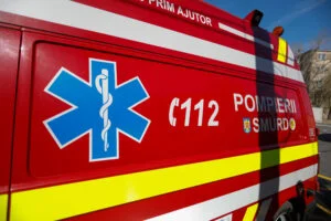 Sfârșit CRUNT pentru un bărbat! A murit strivit sub un zid, medicii nu l-au mai putut salva. Detalii de groază