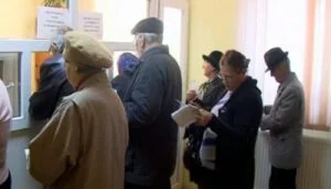 Se dau 360 de lei la pensie, dar nu de la 1 ianuarie! Răsturnare de situație, data exactă când intră banii