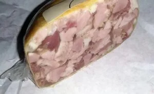 Ingredientul care schimbă total gustul tobei de porc! Ce trebuie să pui în apă când cureți stomacul: e genial!