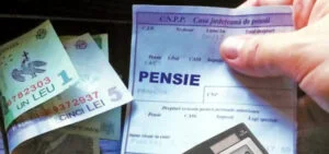 Veste uriașă pentru milioane de români! Pensiile intră pe card mai devreme în aprilie. Cine primește 400 de lei în plus