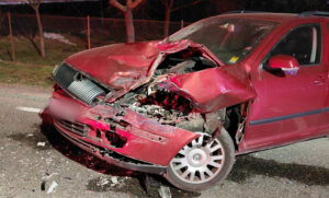Tragedie pe DN1! O fetiță de 3 ani și un bărbat, resuscitați pe asfalt după impactul violent dintre un TIR și două mașini