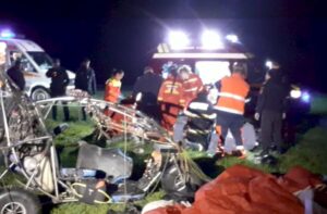 Tragedie în Bihor! O tânără de 20 de ani a murit sub ochii iubitului, după ce s-a prăbușit cu parapanta de la 100 de metri