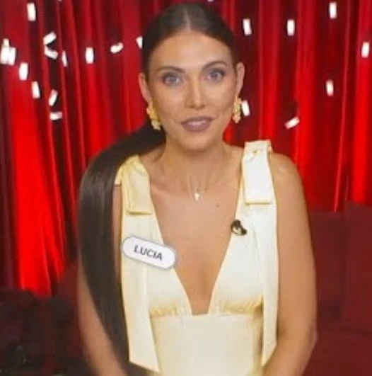 Transformare radicală pentru fosta concurentă Lucia. Noua ei apariție a surpins fanii pe rețelele sociale