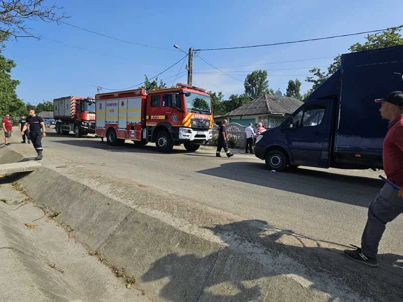 Tragedie fără margini în Tulcea! O femeie a murit strivită pe bancă, după ce o camionetă a spulberat tot în cale