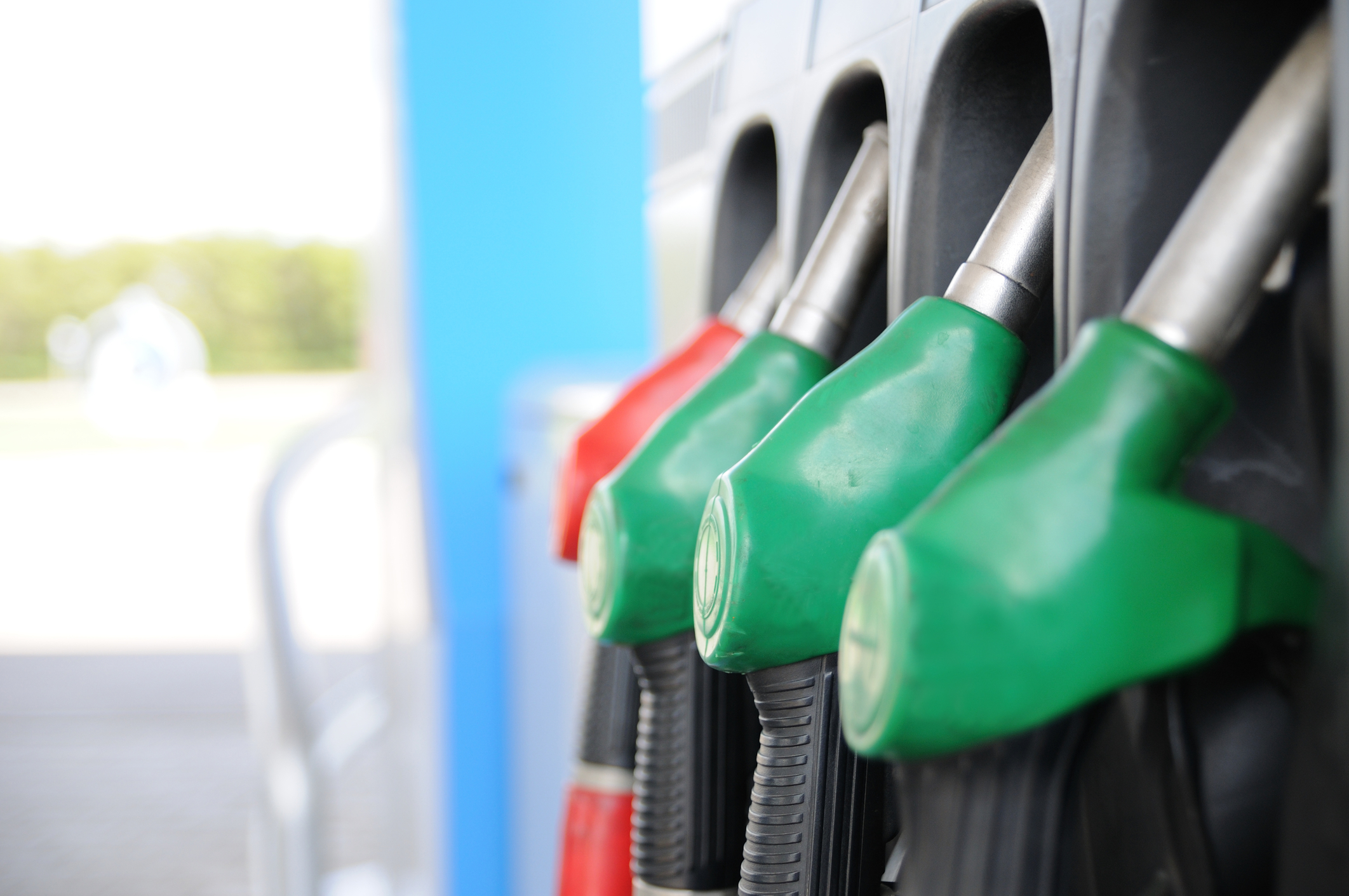 Scumpiri masive la carburanți. Motorina se apropie de pragul de 10 lei pe litru în stațiile din București