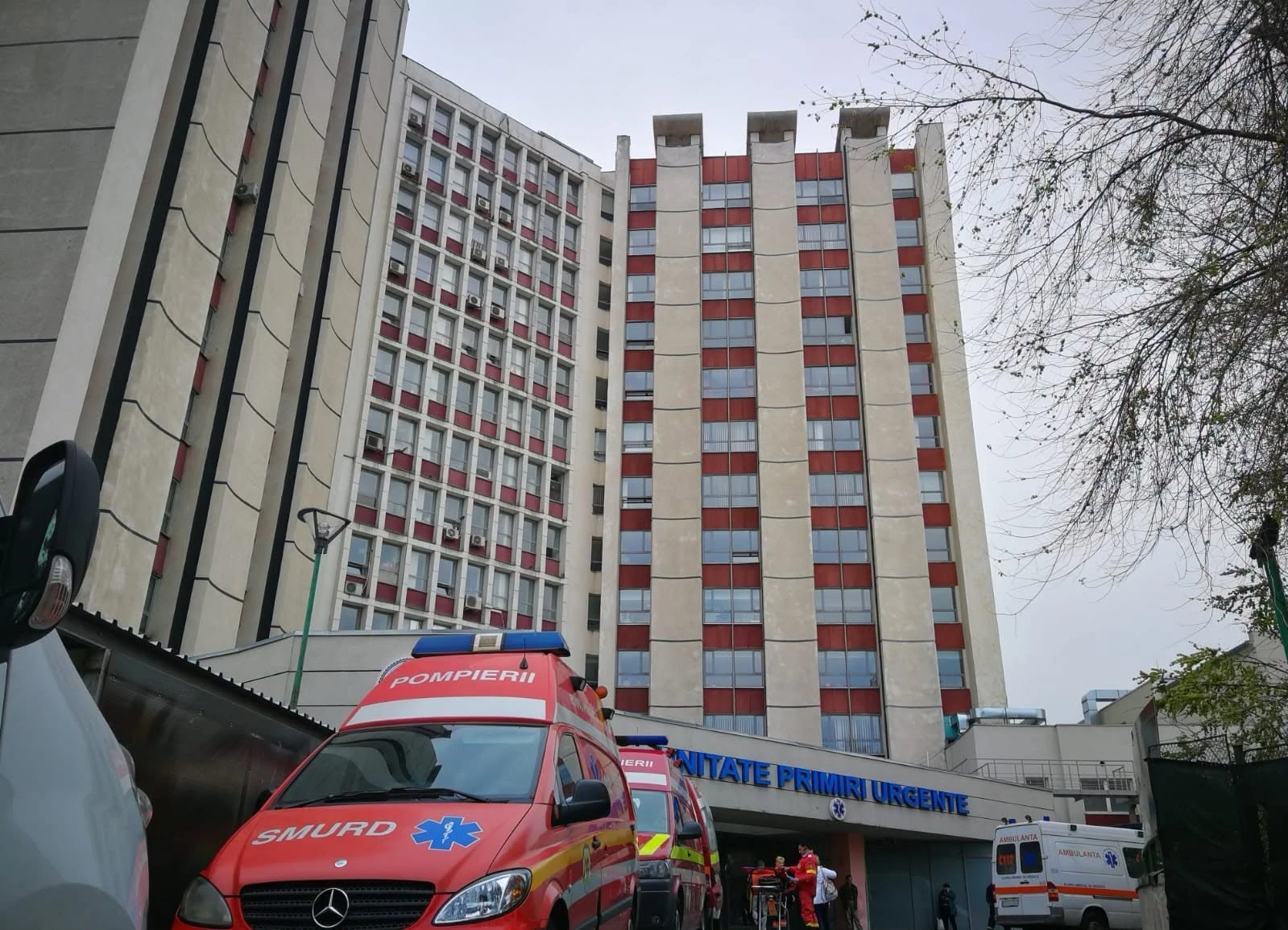 Șoc la Spitalul Universitar din București. Un medic rezident de 28 de ani s-a aruncat în gol de la etajul 14