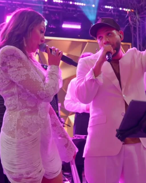 Andra și-a sărbătorit ziua de naștere într-o rochie spectaculoasă de la un brand românesc