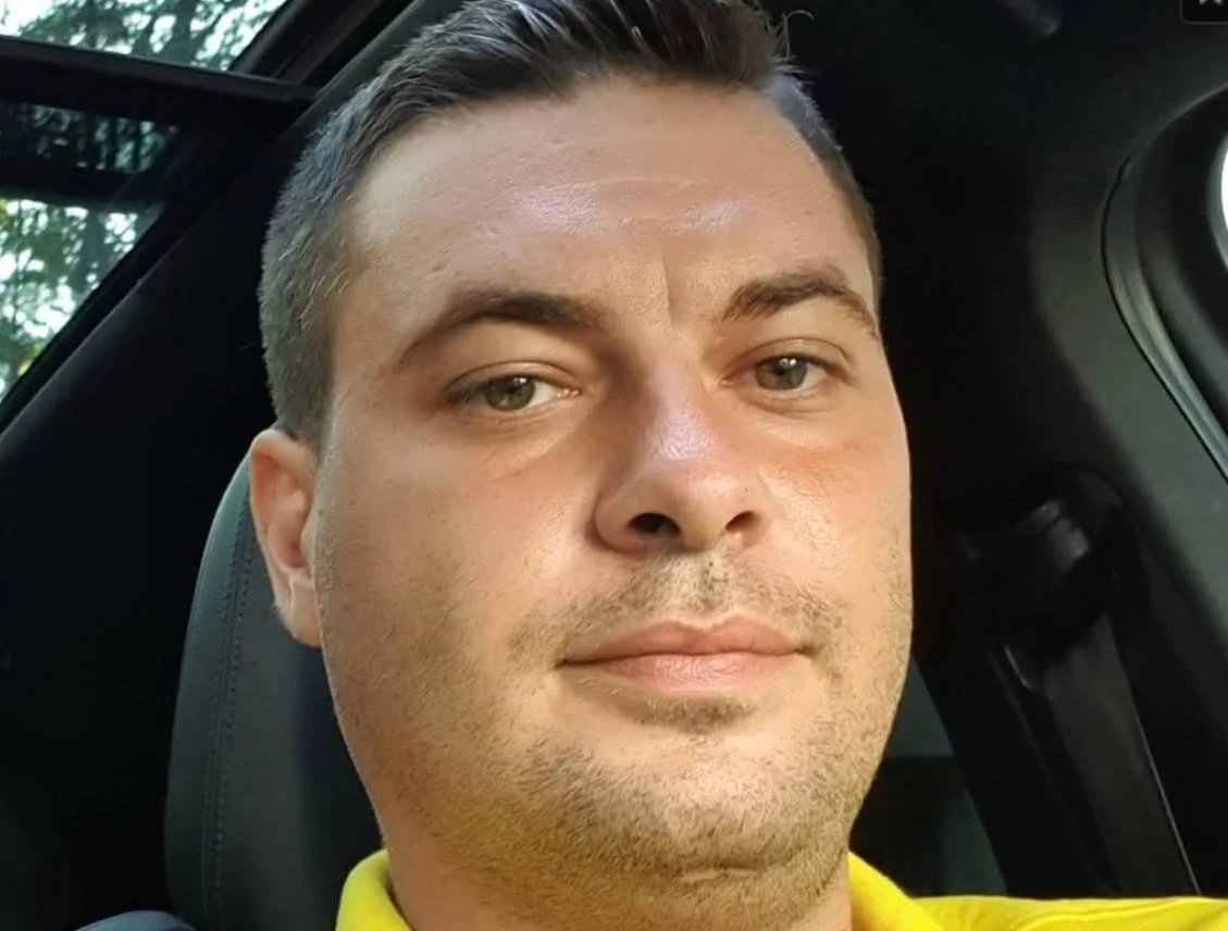 Tânăr afacerist de succes din Botoșani, găsit fără suflare de soție în propriul hotel din oraș