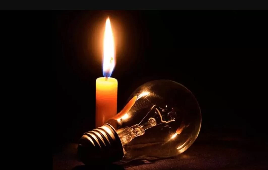 Apelul Ministerului Energiei. Românii sunt rugați să consume mai puțin curent seara din cauza secetei prelungite