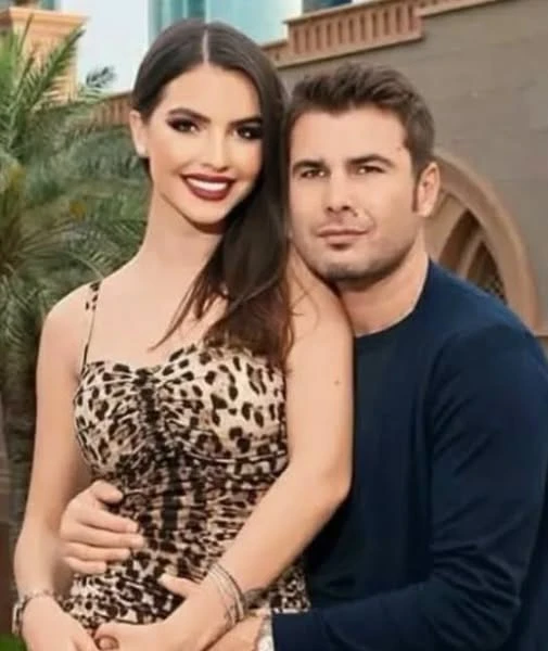 Sandra Mutu revine în televiziune și prezintă o emisiune nouă la Antena Stars după ani de discreție