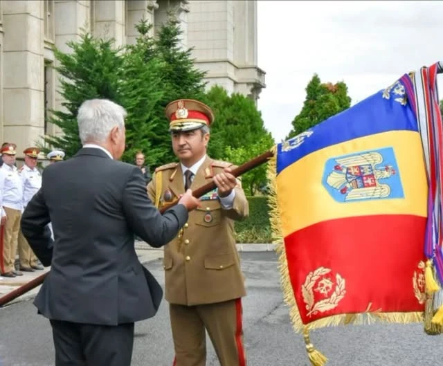 Generalul Dorin Ioniță este înmormântat fără onoruri militare în timp ce anchetatorii investighează o ipoteză de sinucidere