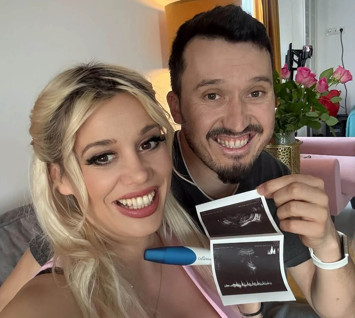 Anisia Gafton nu renunță la scenă în ultima lună de sarcină. Cum se pregătește artista pentru naștere