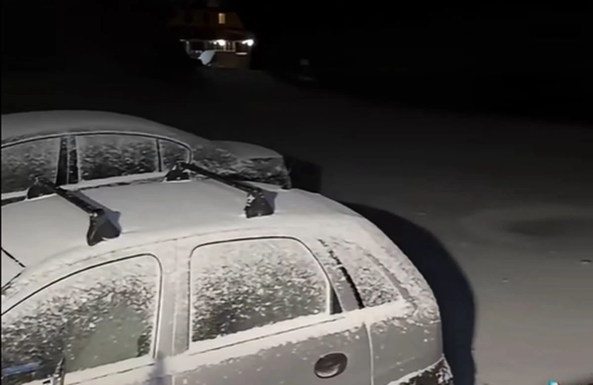 Prima zăpadă din acest sezon pe Transfăgărășan. Meteorologii anunță o răcire bruscă a vremii în toată țara