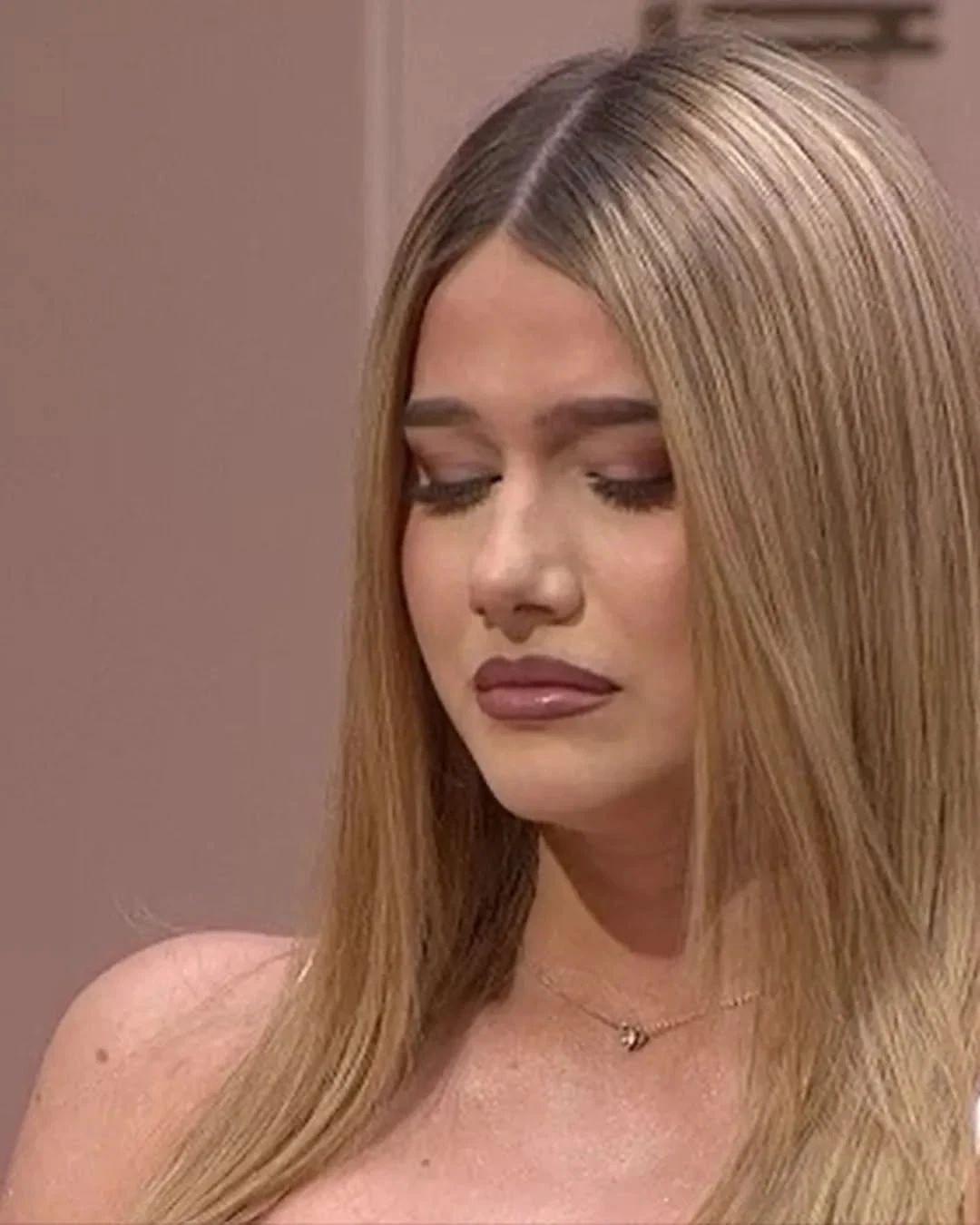Cine este concurenta de la Casa iubirii care conduce un Mercedes. Tânăra de 20 de ani are și o afacere prosperă