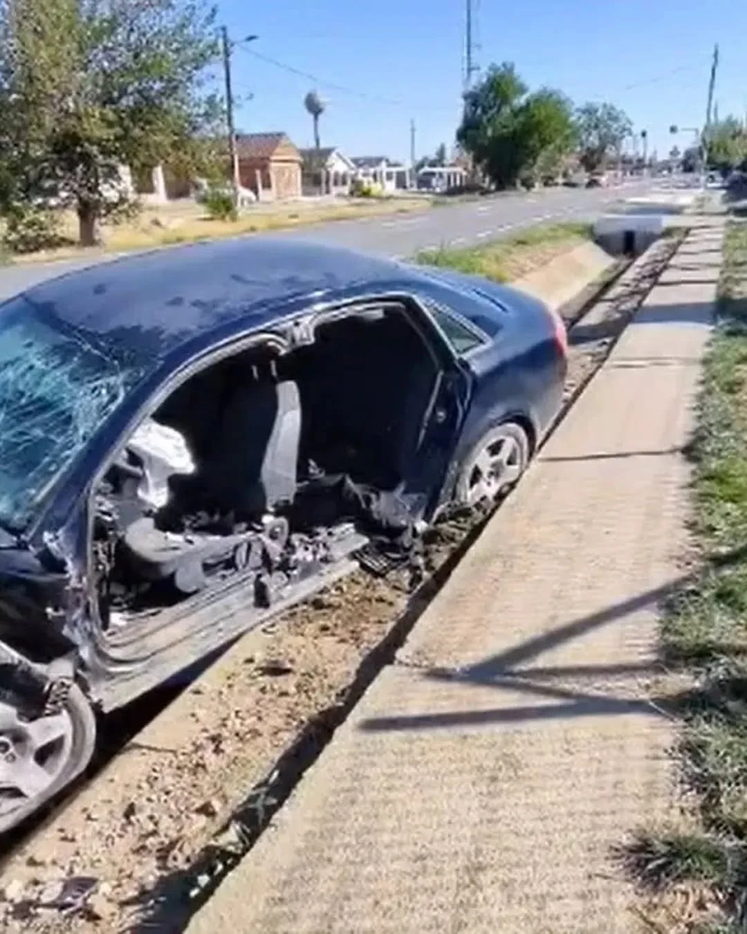 Accident mortal în Bihor. Un șofer de 47 de ani a murit după ce a intrat cu mașina într-un cap de pod