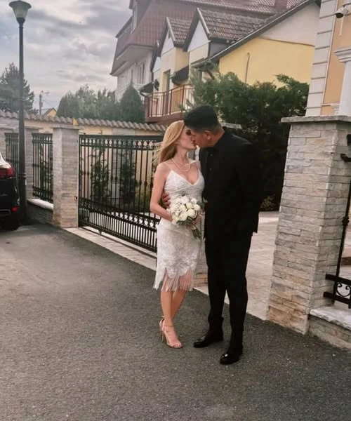 Stelian Ogică și Paula Cojocari s-ar fi despărțit după patru luni de la căsătorie. Soția ar fi plecat de acasă