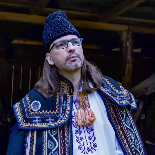Doliu pentru Florin Vasilică. Artistul și-a pierdut câinele la scurt timp după o operație dificilă pe creier