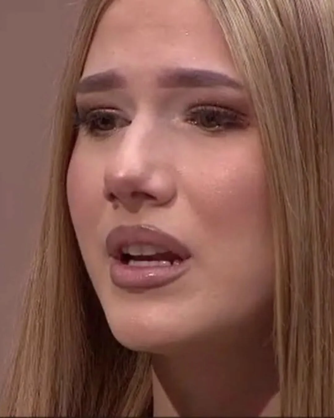Daniela de la Casa iubirii, la volanul unui MERCEDES! Ce afacere are la doar 20 de ani