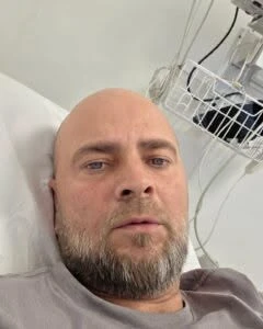 Cosmin Seleși, pe masa de OPERAȚIE! Cum se simte prezentatorul după intervenția dificilă