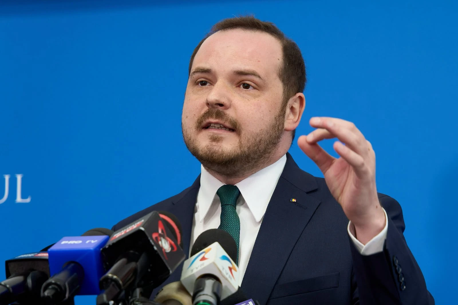 BANI în plus pentru medici! Rogobete propune plata gărzilor pentru rezidenții din anii 1-3