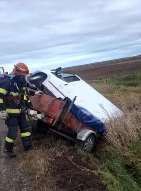 ALERTĂ pe DN 72! Camion cu sodă caustică RĂSTURNAT! Trafic OPRIT spre Ploiești